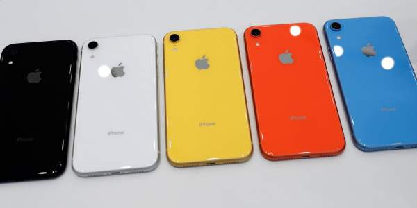 Đánh giá iPhone XR: Điện thoại quả Táo bình dân?