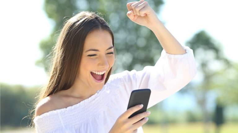 Hai ứng dụng săn hàng khuyến mại không thể bỏ qua
