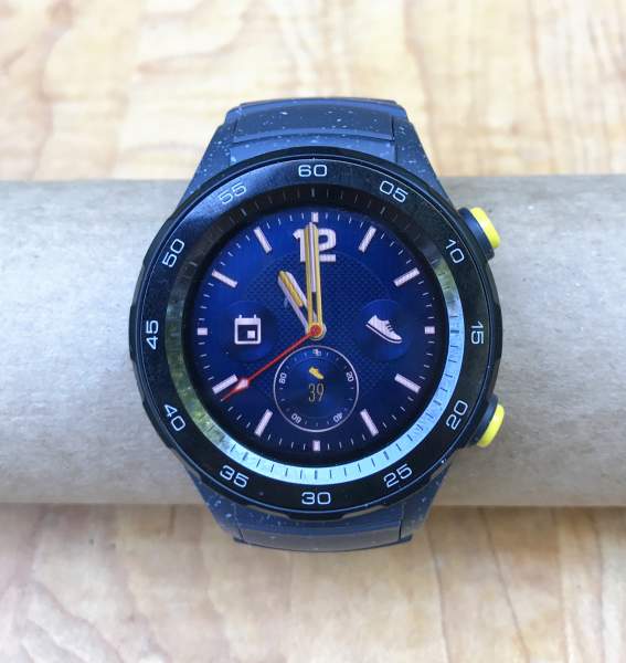 Chọn smartwatch 6 triệu đồng