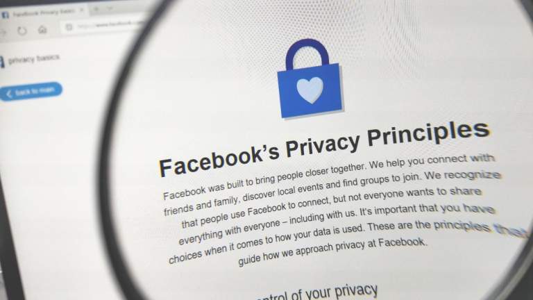 Facebook cho phép các hãng công nghệ lớn truy cập vào tin nhắn cá nhân và danh sách bạn bè của người dùng