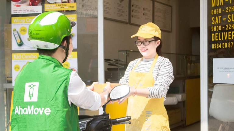 Ahamove áp dụng phí dịch vụ giao hàng mới