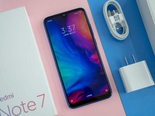 Chọn điện thoại "quốc dân" mới: Xiaomi Redmi Note 7 hay Asus Zenfone Max Pro M2?