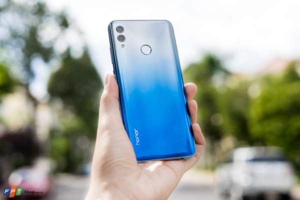 Đã có siêu phẩm Honor 10 – Tại sao Honor còn ra Honor 10 Lite?