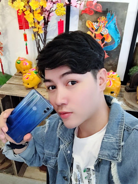 Một tấn "thính" không bằng selfie đỉnh