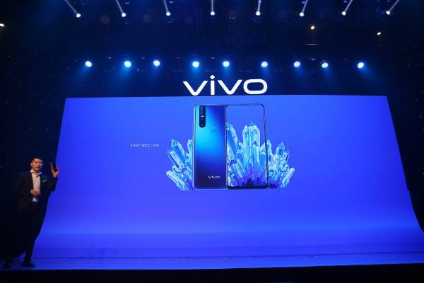 Tổng hợp quà tặng kèm Vivo V15 tại các hệ thống bán lẻ ĐTDĐ 