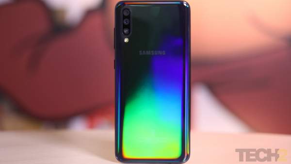 Samsung Galaxy A70: "Khủng long" cô đơn