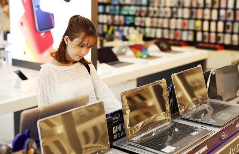 Giảm 28% khi mua laptop, Macbook dành cho tân sinh viên