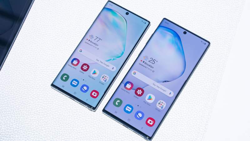Smartphone “ngàn đô”: Galaxy Note 10 hay S10 Plus?