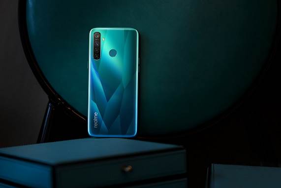 Realme ra mắt Realme 5 và 5 Pro - bộ đôi smartphone trang bị cụm 4 camera