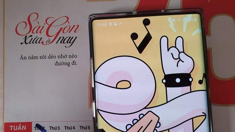 Mời bạn tải bộ ảnh nền che nốt ruồi Galaxy Note 10 chính chủ Samsung