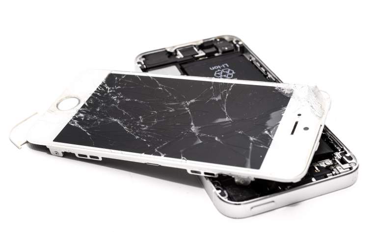 Các cửa hàng độc lập lần đầu tiên được phép sửa iPhone