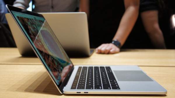 Vì sao iPad, MacBook xách tay gặp khó khi bảo hành tại Việt Nam?