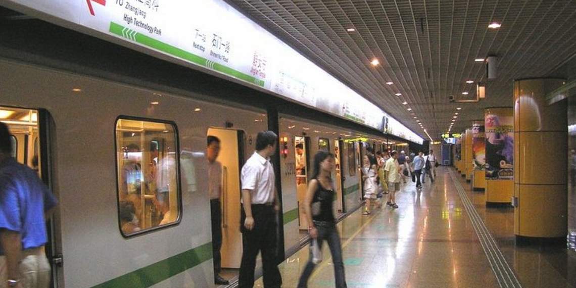 Tàu điện ngầm Trung Quốc cho phép trả tiền vé bằng cách quét khuôn mặt