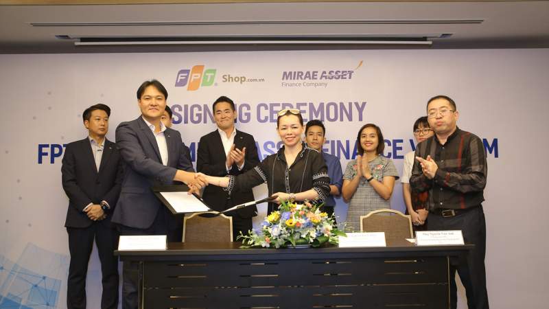 FPT Shop và Mirae Asset Finance Vietnam hợp tác triển khai cho vay trả góp 0% khi mua smartphone Samsung