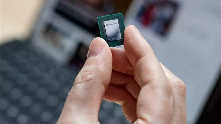 Con chip Microsoft SQ1 sử dụng trên Surface Pro X có gì hot?