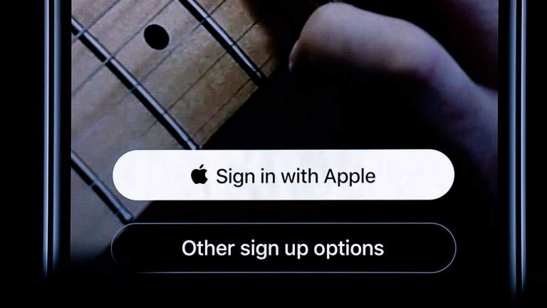Cách dùng tính năng Đăng nhập bằng Apple trên iPhone