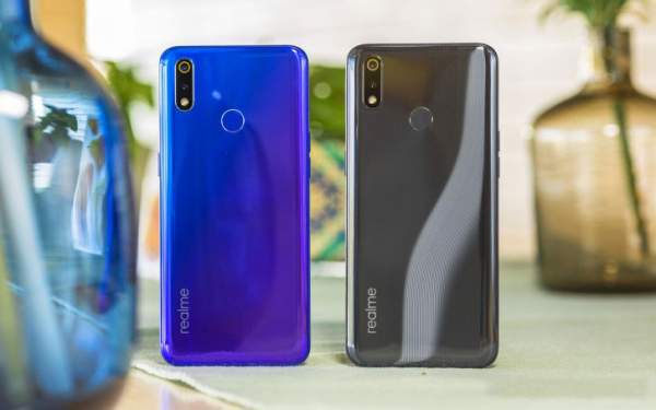 Realme 3 Pro điều chỉnh giá, còn 4.99 triệu đồng