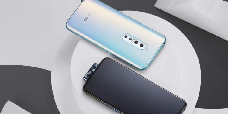 Chọn smartphone 10 triệu đồng mới: Huawei Nova 5T hay Vivo V17 Pro?