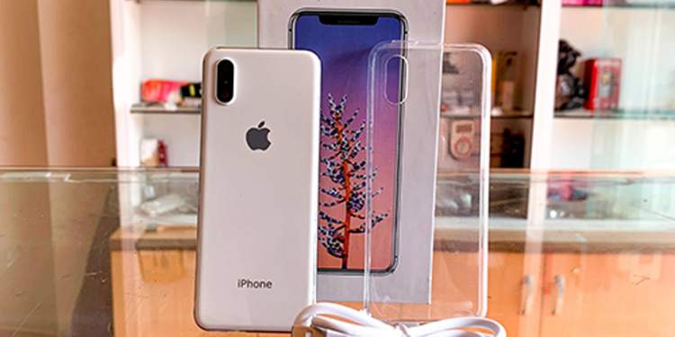 'iPhone mini' giá 500 ngàn đồng