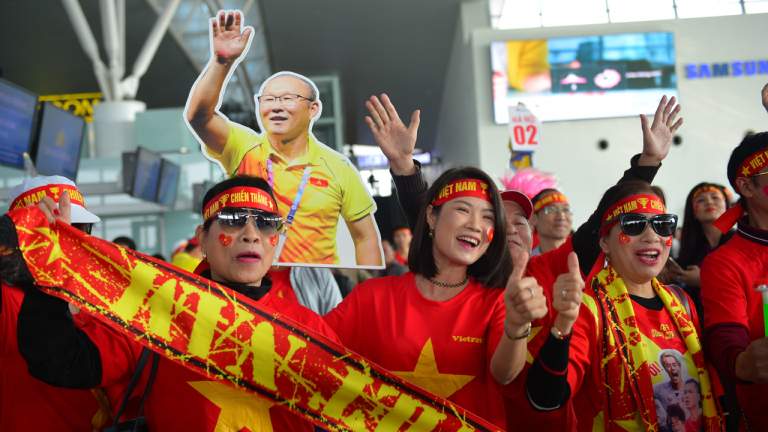 U22 Việt Nam vs U22 Indonesia: CĐV Việt Nam “xài” data miễn phí