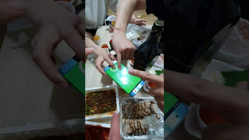 Gotcha: trò chơi chọn ngón tay ngẫu nhiên đang gây sốt