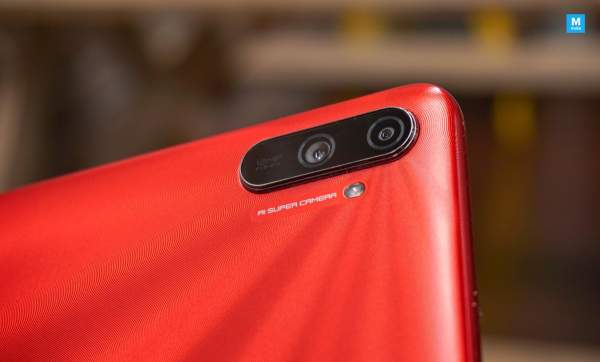 Smartphone phiên bản rút gọn: Chọn Realme C3i hay Redmi 8A?