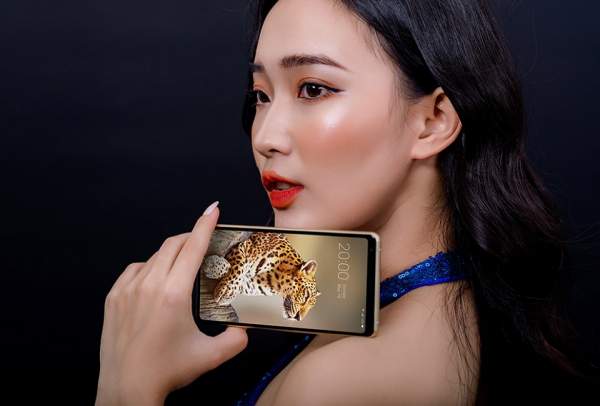 Bphone thế hệ 4 mở bán từ 17/5, giá khởi điểm 5,49 triệu đồng