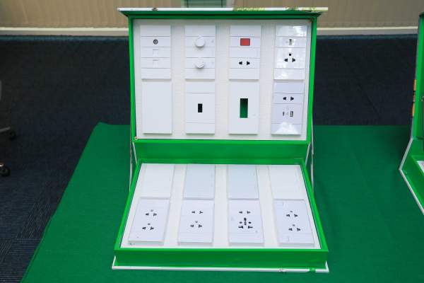 Schneider Electric ra mắt dòng sản phẩm công tắc ổ cắm AvatarOn A