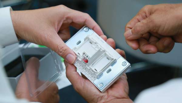 Schneider Electric ra mắt dòng sản phẩm công tắc ổ cắm AvatarOn A