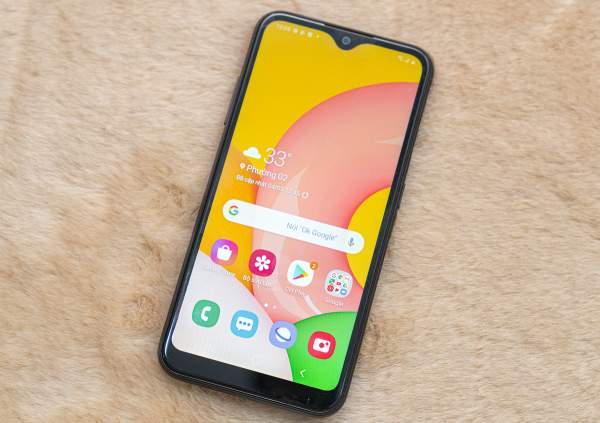 Chọn điện thoại giá rẻ có Android 10