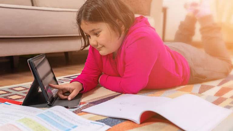 Peer2School: Dịch vụ dạy học online kèm bảng trắng
