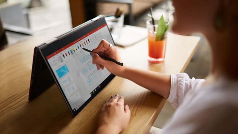 Lenovo giới thiệu bộ đôi laptop cao cấp ThinkPad X1 Carbon Gen 8 và ThinkPad X1 Yoga Gen 5