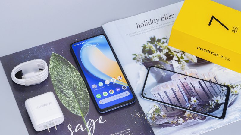 Mở hộp Realme 7 Pro giá 8.99 triệu đồng, quà tặng 1.790.000 đồng khi đặt hàng trước