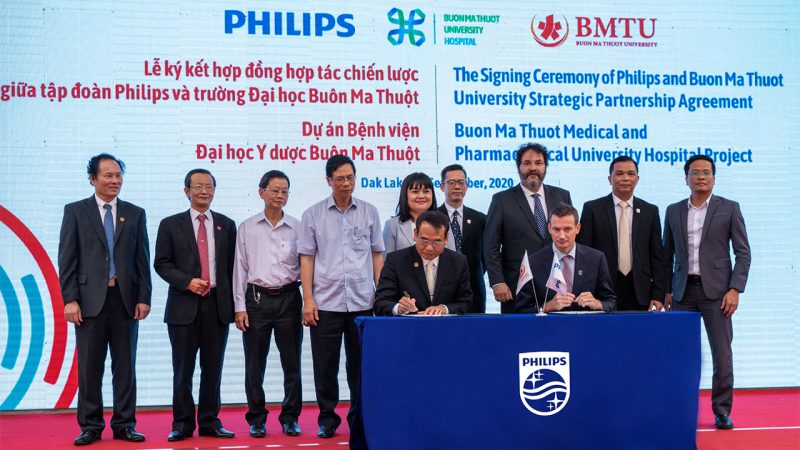 Philips cung cấp giải pháp bệnh viện thông minh cho Đại học Buôn Ma Thuột