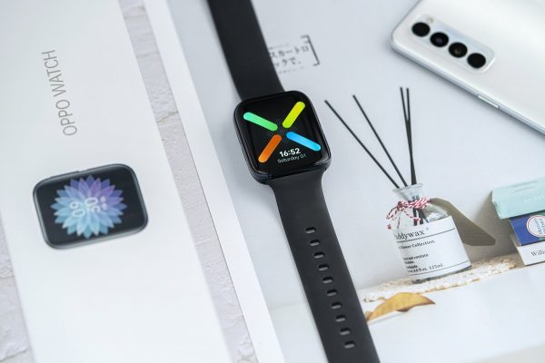 Chọn đồng hồ thông minh mới: Oppo Watch hay Samsung Galaxy Watch 3?