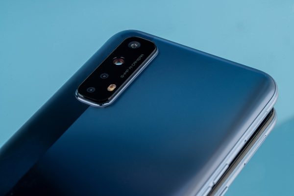Ngắm hình ảnh mở hộp smartphone Realme 7