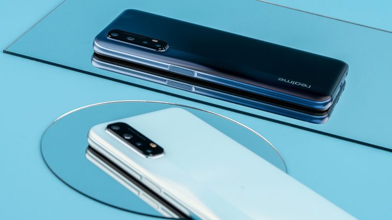 Ngắm hình ảnh mở hộp smartphone Realme 7