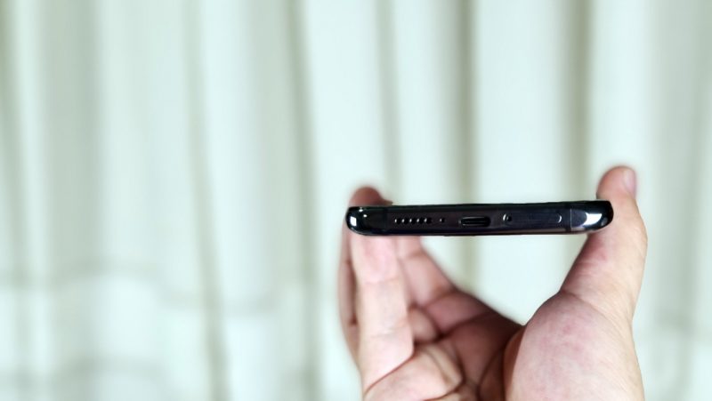 Trên tay Xiaomi Mi 10T Pro: chiếc điện thoại đáng tiền 9 Trên tay Xiaomi Mi 10T Pro tại Việt Nam