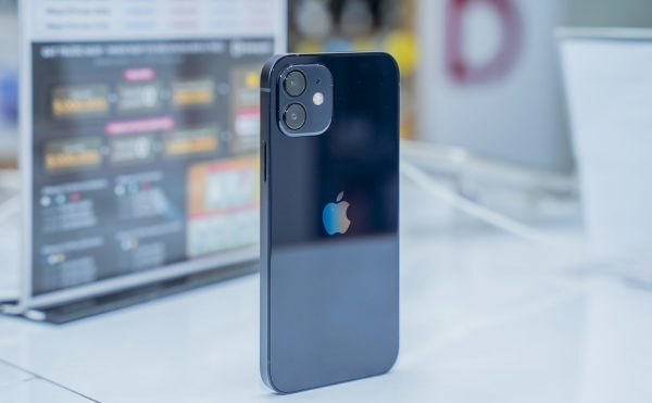 Hotsale 12.12 - iPhone 12 chính hãng VN/A giảm đến 4,6 triệu đồng