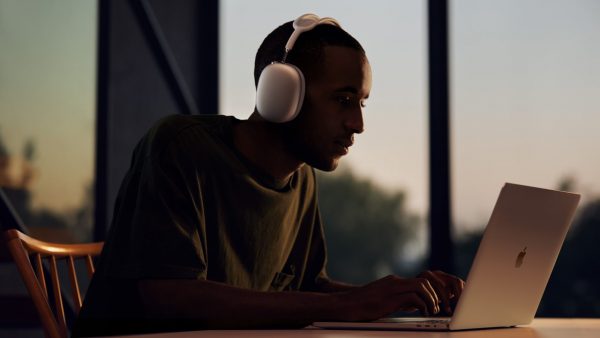 FPT Shop bắt đầu nhận đăng ký mua AirPods Max từ 9/12