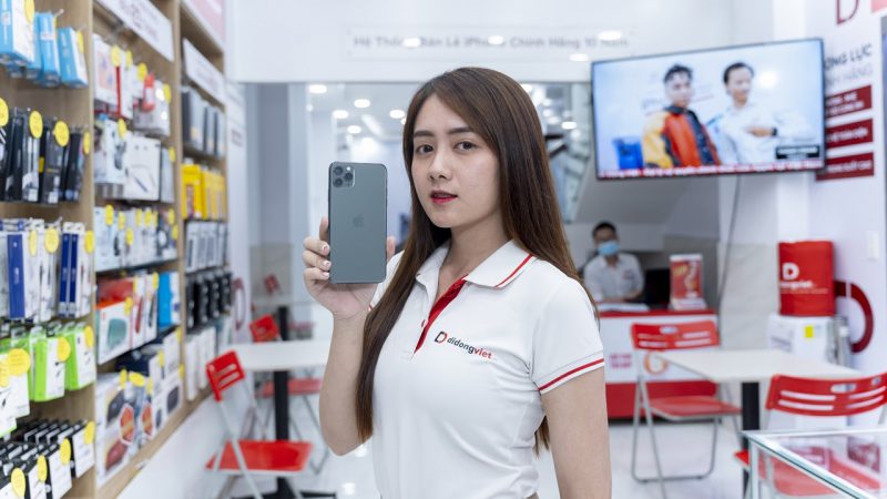 iPhone 12 VN/A giảm đến 6 triệu, Galaxy S21 Plus giá chỉ 18,99 triệu, pin sạc dự phòng chỉ 99 ngàn dịp khai trương Di Động Việt 
