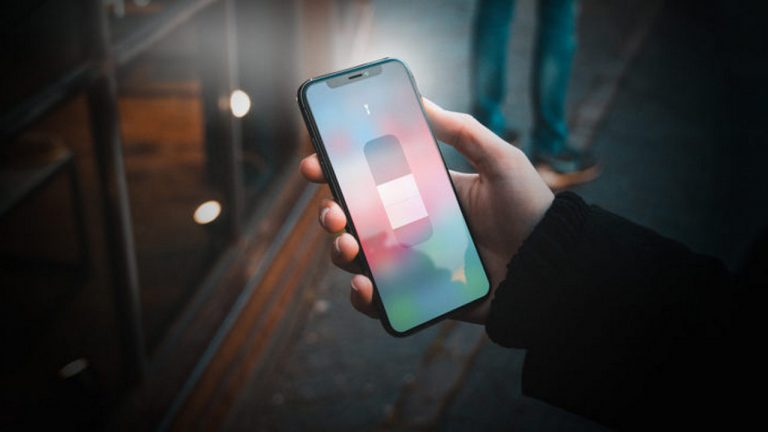Mẹo hay gõ ba lần để bật đèn pin iPhone