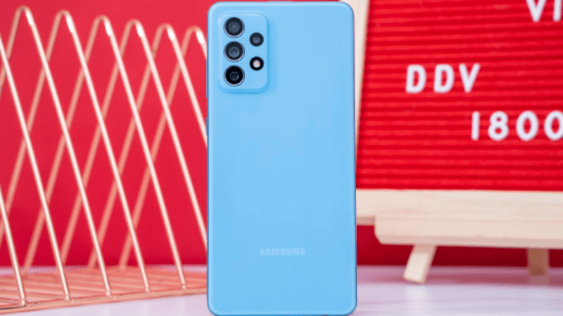 Di Động Việt mở bán Galaxy A52 và A72, giá từ 7,99 triệu đồng