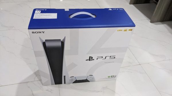 Mở hộp Playstation 5