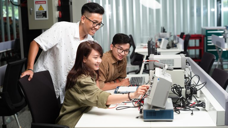 Cuộc thi “Sáng kiến Công nghệ TechGenius” dành cho teen mê công nghệ và kỹ thuật