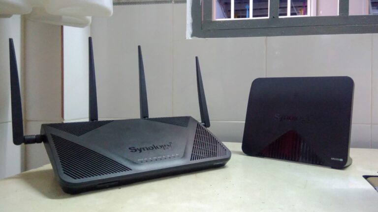 Hệ thống mesh hoàn hảo với Synology Router RT2600ac và Mesh Router MR2200ac