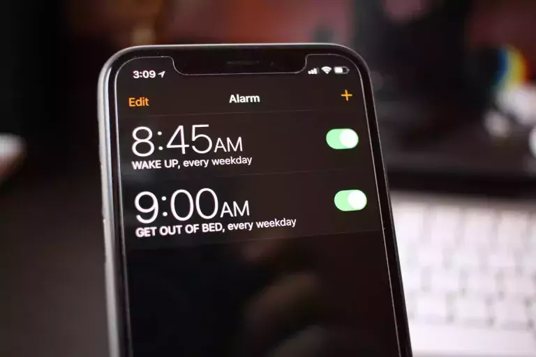 Cách thay đổi thời gian báo thức lại trên iPhone