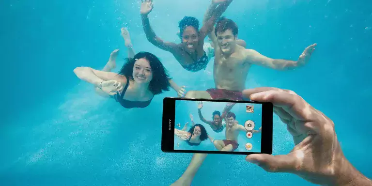 Cách kiểm tra điện thoại Android của bạn có chống nước không?