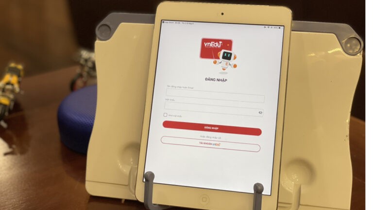 VNPT hỗ trợ 37.000 máy tính bảng trong chương trình “Sóng và máy tính cho em”