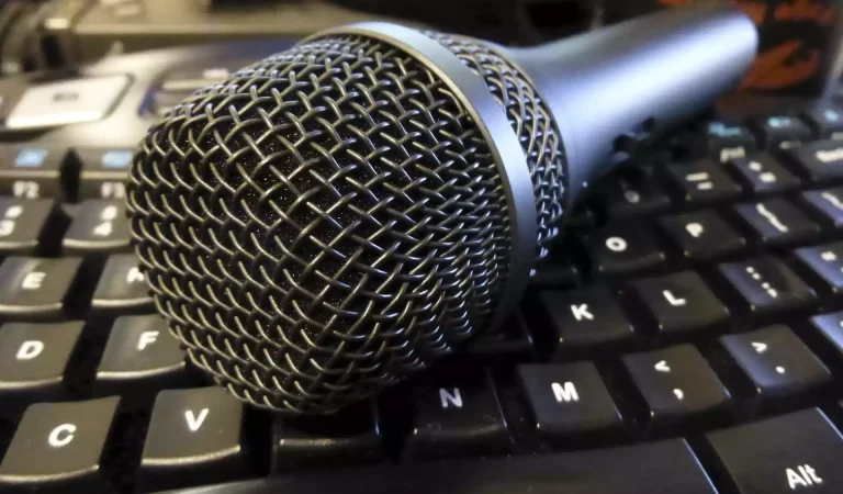 Cách tìm link nghe podcast trên mạng